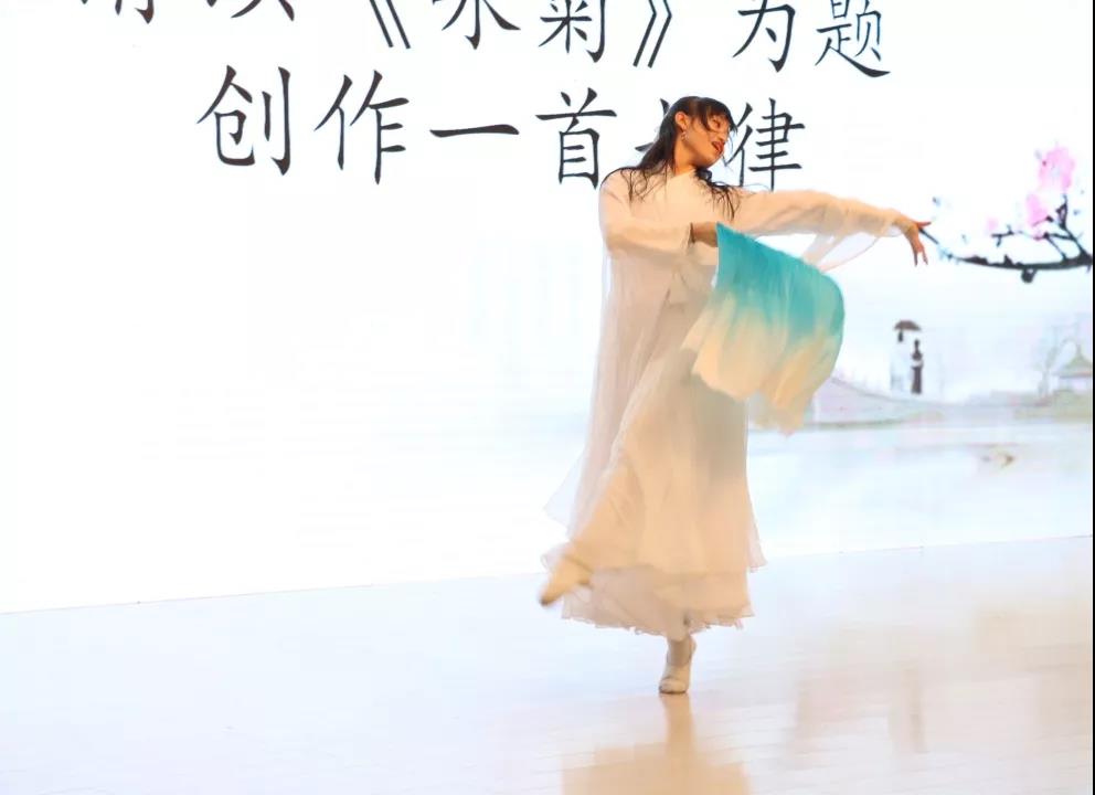 7fc858209e4a4bf28dcabeaff9a2e0a1.jpg